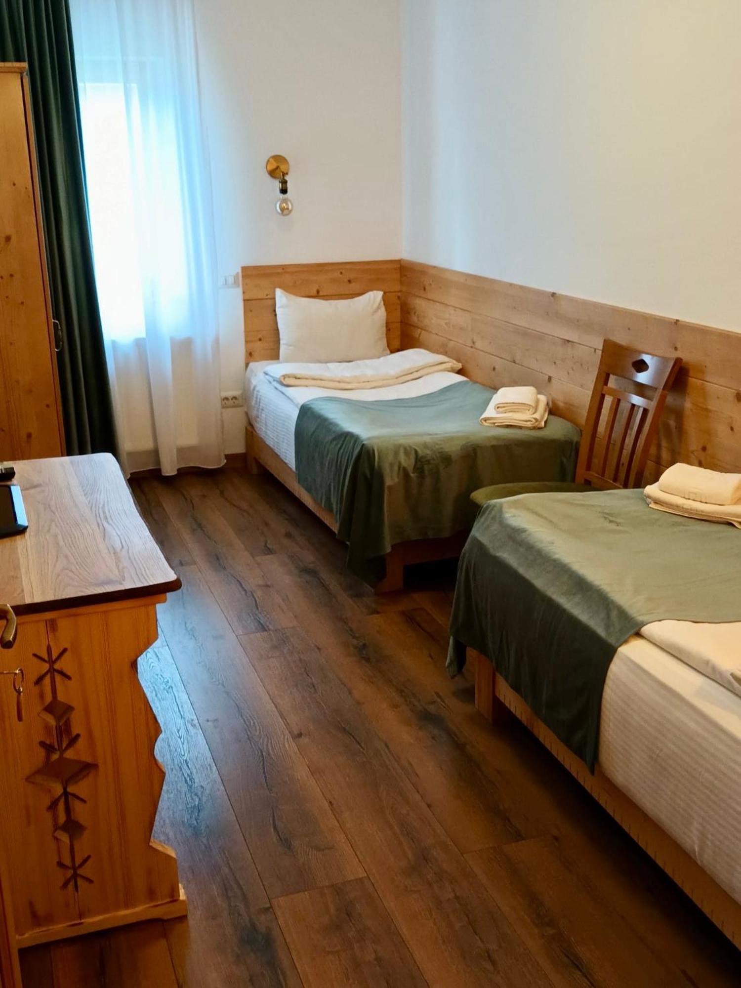Pensiunea Coronita Vişeu de Sus Habitación foto
